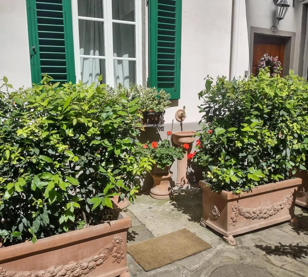 Benvenuti Nel Paradiso In Citta Florence 0*,  Italy